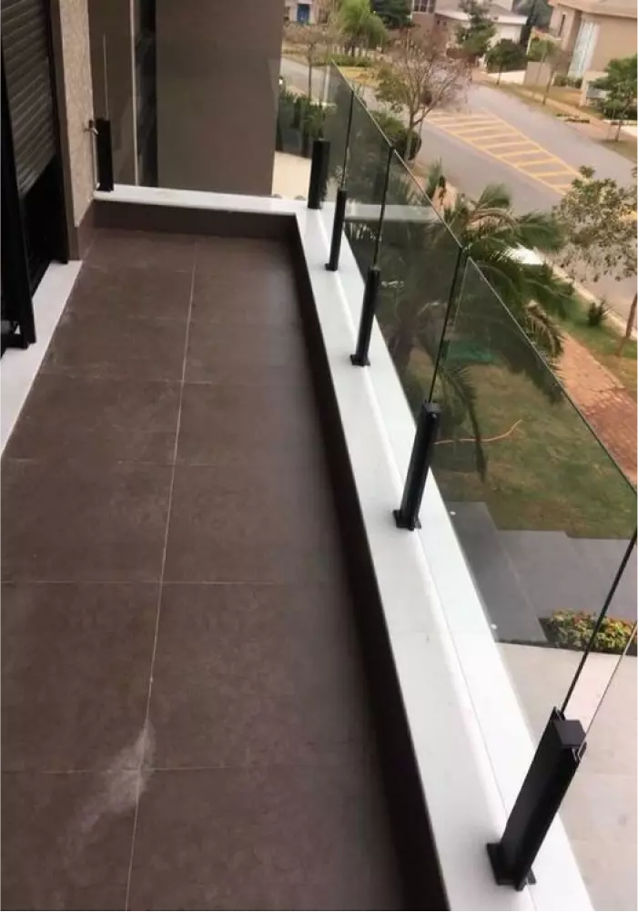 Guarda corpo de vidro para escadas, sacadas, decks e muito mais...